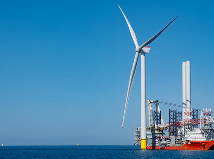 ScottishPower and Masdar set UK record for biggest blade install at East Anglia THREE offshore windfarm