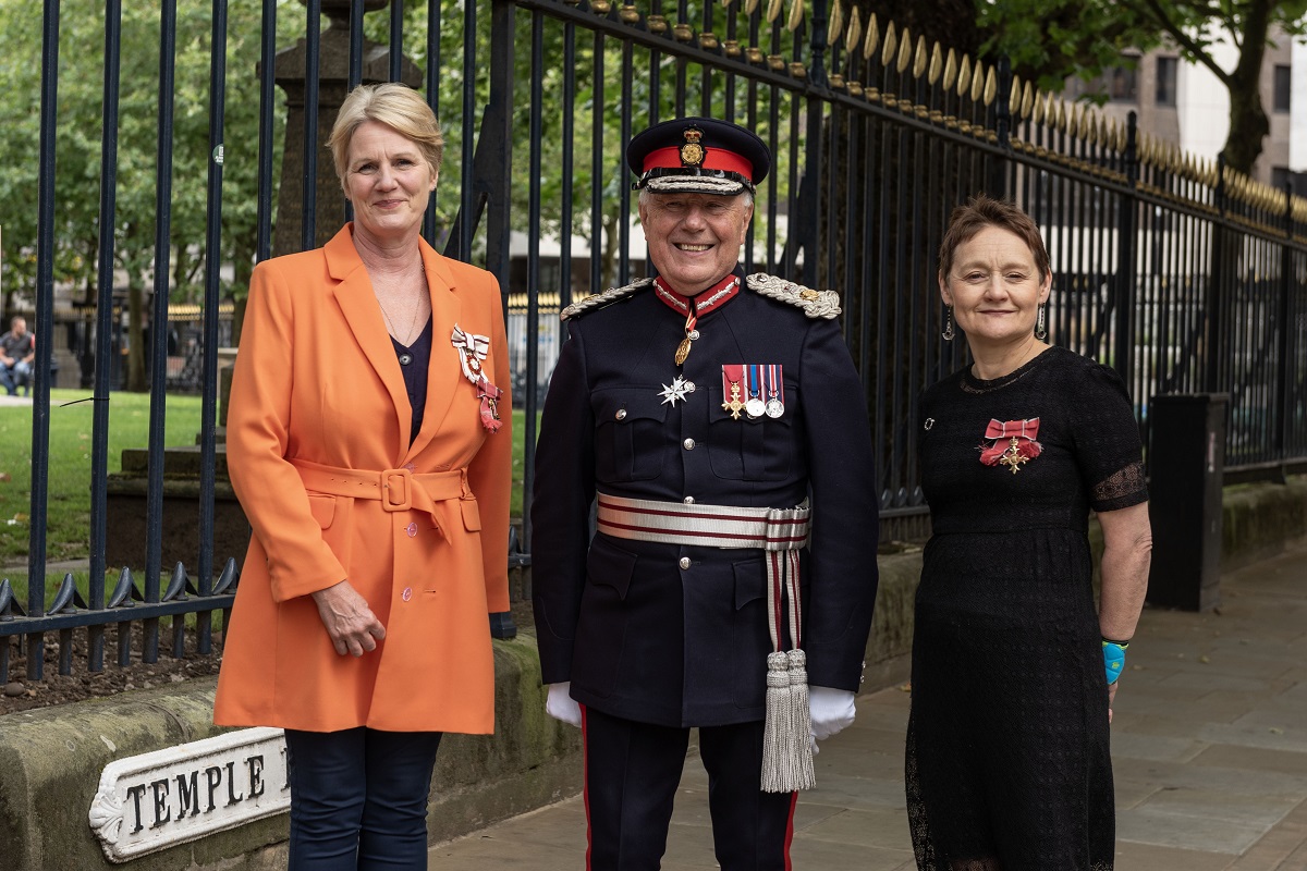 L to R Louise Bennett Sir John Crabtree Prof Helen Higson
