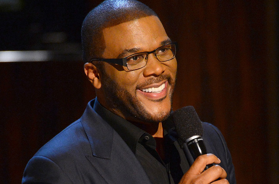 Hollywood star, Perry, uses own Gulfstream III jet to aid relief in Hurricane-torn Bahamas